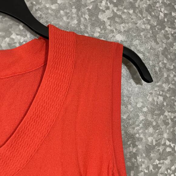 Avenue Women's Plus Size Orange Lightweight Sleeveless Sweater Vest - Size 26/28 - Picture 2 of 7